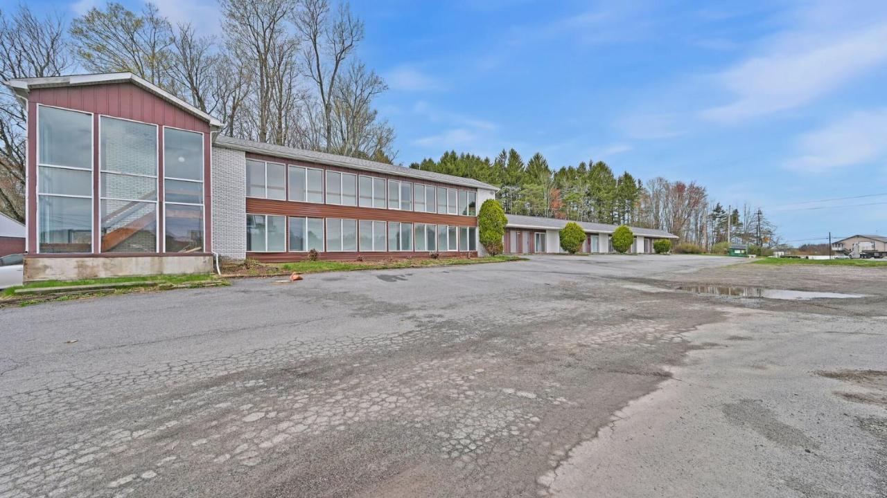 Maplehurst Motel 퉁크하녹 외부 사진