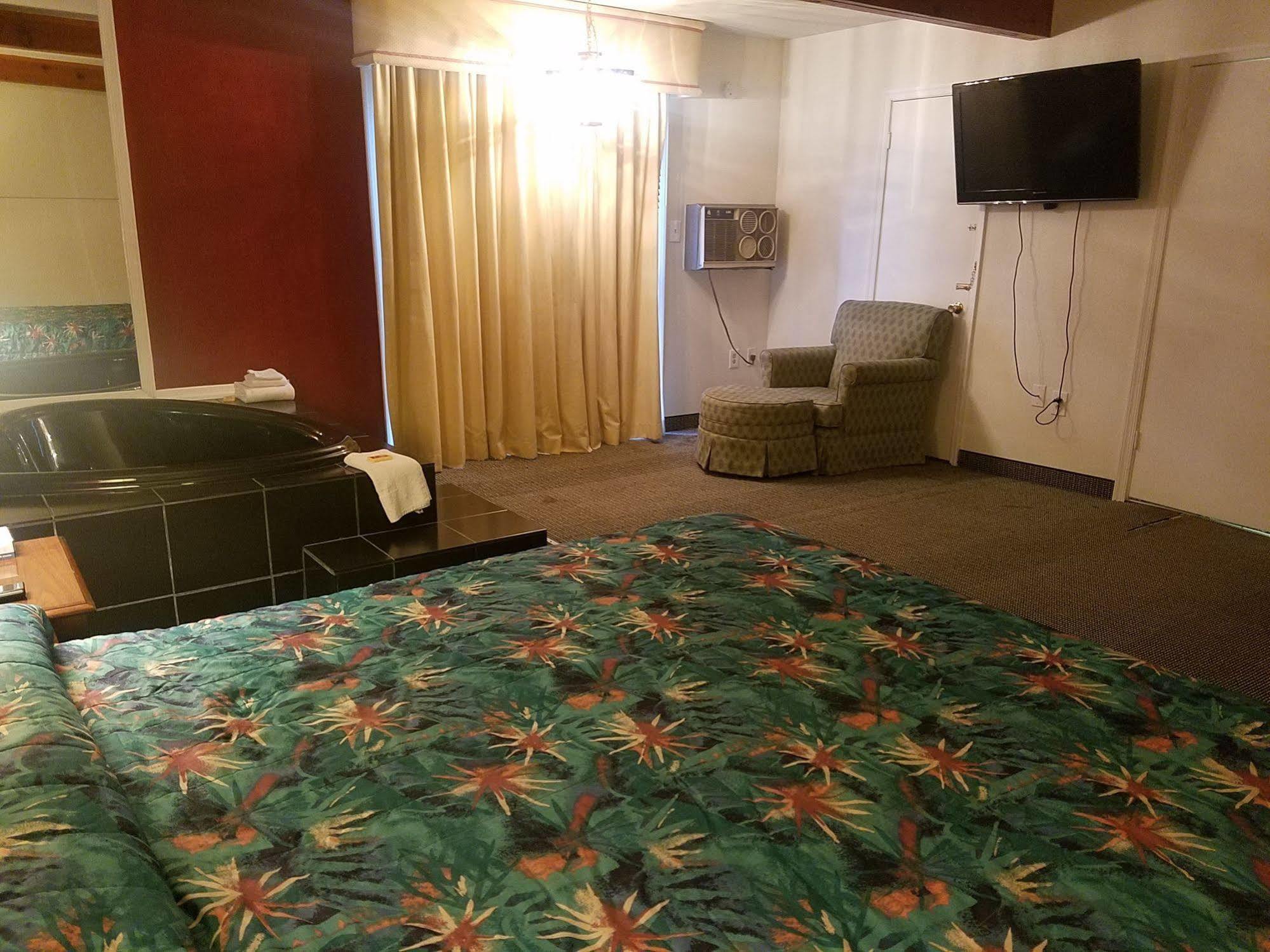 Maplehurst Motel 퉁크하녹 외부 사진